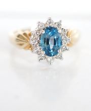 Schöner englischer vintage Ring 375/000 Gelbgold Blautopas + Diamanten B3525