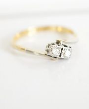 Antiker Art Deco Toi et Moi Ring mit Diamanten 750/000 Gelbgold + Platin B3579