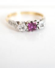 Schöner vintage Ring England Rubin + Diamanten 750/000 Gelbgold + Platin B3670