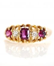 Edler antiker Ring mit Rubinen + Diamanten 750 Gelbgold, Chester 1915 B3825