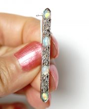 Wunderbare Art Deco Brosche aus 750/000 Weissgold Platin Opale + Diamanten B3946