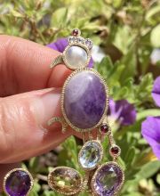 Extravagante antike Art Deco Pfau Brosche 585 Gelbgold Amethyst Aquamarin B3955
