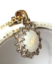 Sehr hbscher vintage Anhnger aus 375/000 Gelbgold Edel-Opal + Diamanten B4012