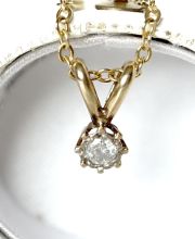 Sehr hbscher vintage Anhnger aus 375/000 Gelbgold mit 0,10ct Brillanten B4152
