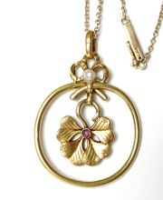Antiker Anhnger um 1900 aus 585/000 Gelbgold mit Kleeblatt und Kette B4180