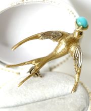 Antike victorianische Brosche 750 Gelbgold als Schwalbe um 1900 B4190