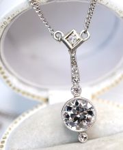 Antikes edles Art Deco Collier aus 750 Weissgold mit 1.17ct Diamanten B4170