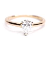 Herrlicher Ring mit 0.51ct Tropfen Diamamt Solitr in 750/000 Gelbgold B4240