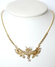 Antikes victorianisches Collier aus 15ct Gelbold mit Schwalbe und Perlen B4254
