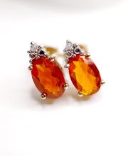 H�bsche vintage Ohrstecker aus 375/000 Gelbgold mit Feueropal B4337