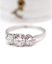 Antiker wundersch�ner wertvoller Ring mit 0,90ct Brillanten aus Platin B4344