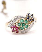 H�bscher englischer Ring mit Smaragd Rubin Saphir Bl�ten 375/000 Gelbgold B4375