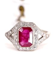 Wundersch�ner antiker Art Deco Ring mit Rubin + Diamanten 750 Weissgold B4373