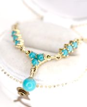 H�bsches vintage Collier aus 333/000 Gelbgold mit T�rkisen B4391