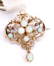 Zauberhafte antike Brosche der Belle Epoque aus 585 Gelbgold mit Opalen B4456
