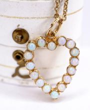 Sehr h�bscher vintage Herz Anh�nger aus 585/000 Gelbgold Edel-Opal B4463