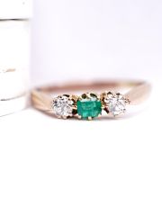 Edler antiker Ring aus 585/000 Gelbgold um 1900 mit Smaragd + Diamanten B4499