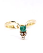 Edler vintage Ring mit Smaragd und Brillanten aus 585/000 Gelbgold B4536